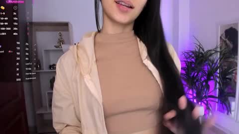 Alejandra online show from January 29, 11:30 am