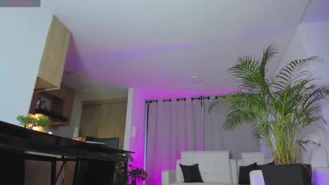 A L E J A N D R A online show from October 4, 11:08 am