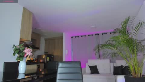 A L E J A N D R A online show from October 19, 11:00 am