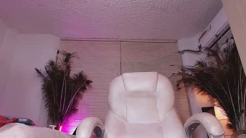 Alejandra online show from February 17, 6:09 am