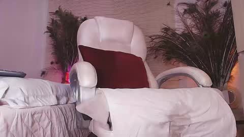 Alejandra online show from March 10, 6:05 am