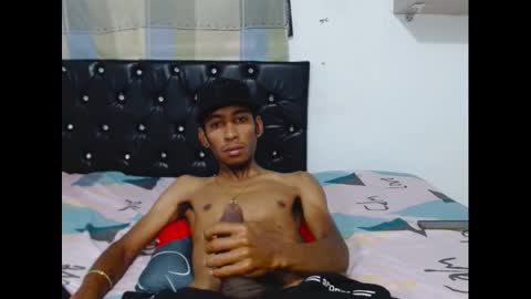 alejandrito_king online show from November 28, 1:47 pm