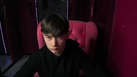 Snapshot of alejandro_ellias chatting on November 17, 3:18 pm Alejandro online show from November 17, 3:18 pm