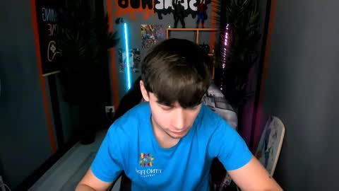 Snapshot of alejandro_ellias chatting on November 18, 10:20 am Alejandro online show from November 18, 10:20 am