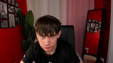 Snapshot of alejandro_ellias chatting on November 19, 5:18 am Alejandro online show from November 19, 5:18 am