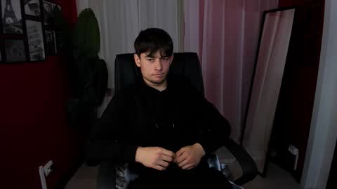 Snapshot of alejandro_ellias chatting on November 19, 8:20 pm Alejandro online show from November 19, 8:20 pm