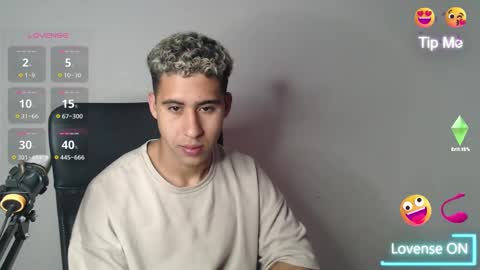 Snapshot of alejandrojf_00 chatting on December 22, 3:22 pm Daiki jack online show from December 22, 3:22 pm