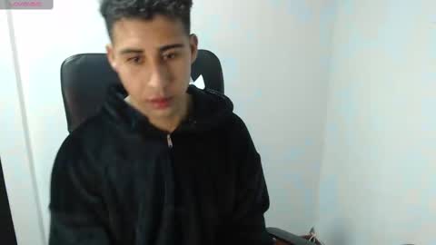 Snapshot of alejandrojf_00 chatting on February 20, 11:43 pm Daiki jack online show from February 20, 11:43 pm