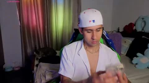 Snapshot of alejandrojf_00 chatting on September 21, 2:51 pm Daiki jack online show from September 21, 2:51 pm