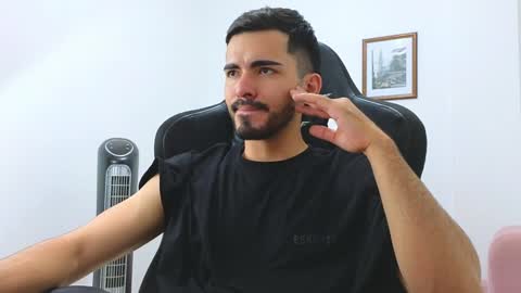 alejandroo_7 online show from January 10, 12:38 am