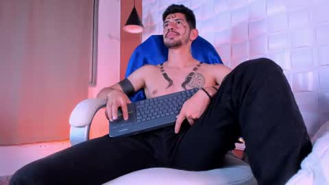 Alejo  online show from February 13, 12:02 am