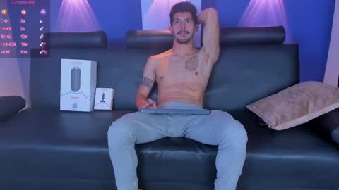 Alejo  online show from February 21, 8:27 pm