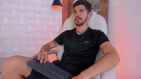 Alejo  online show from October 21, 9:37 pm