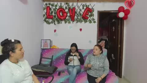 Snapshot of alejita_smithh chatting on March 8, 12:41 pm zoe and Kataleya online show from March 8, 12:41 pm