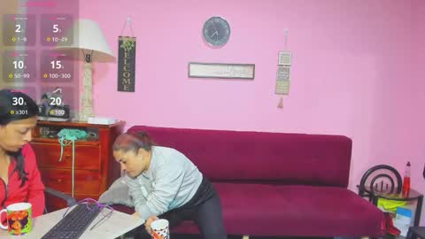 Snapshot of alejita_smithh chatting on September 10, 12:27 pm zoe and Kataleya online show from September 10, 12:27 pm