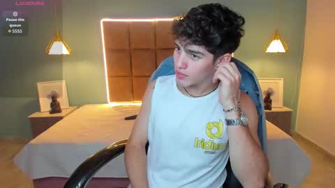 ALejoo Saenz online show from November 8, 3:29 am