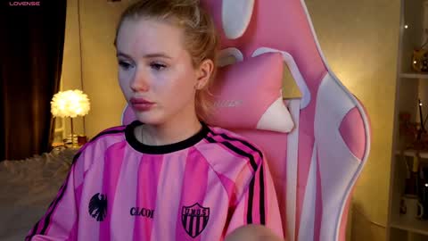 Lexi online show from December 28, 3:15 pm