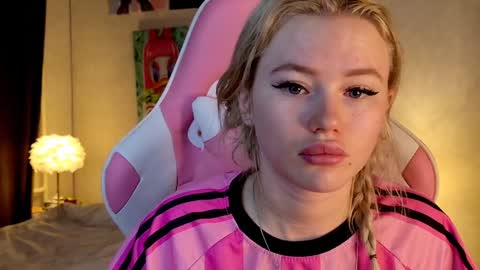 Lexi online show from December 31, 4:38 am