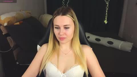 Alena online show from January 22, 5:38 pm