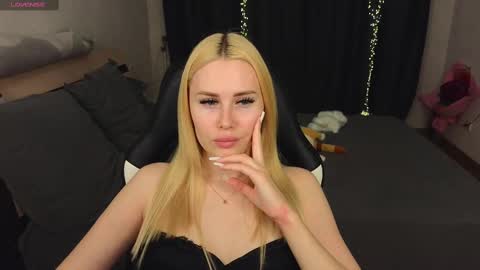 Alena online show from March 2, 2:43 pm