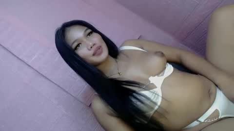 Snapshot of alena_sanggre69 chatting on December 12, 7:04 pm Kimmygirl online show from December 12, 7:04 pm