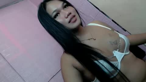 Snapshot of alena_sanggre69 chatting on December 15, 6:04 pm Kimmygirl online show from December 15, 6:04 pm