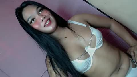 Snapshot of alena_sanggre69 chatting on January 8, 12:28 am Kimmygirl online show from January 8, 12:28 am