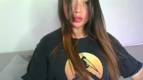 QUEEN OFF MILk  IM BACK  15 NOV online show from October 27, 7:18 pm