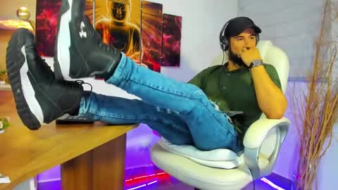 Snapshot of alessandro__wye chatting on January 20, 6:10 am ALESSANDRO WYE online show from January 20, 6:10 am