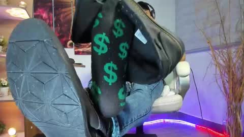 Snapshot of alessandro__wye chatting on February 5, 8:54 am ALESSANDRO WYE online show from February 5, 8:54 am