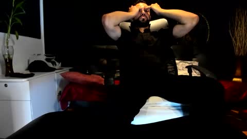 Snapshot of alessandro__wye chatting on October 27, 5:11 am ALESSANDRO WYE online show from October 27, 5:11 am