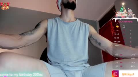 Snapshot of alessandro_dibellucci chatting on December 16, 11:28 pm Kciqu3 Independent model online show from December 16, 11:28 pm