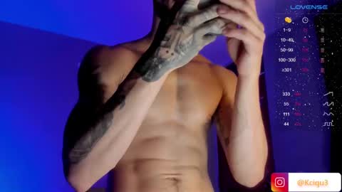 Snapshot of alessandro_dibellucci chatting on February 23, 11:47 pm Kciqu3 Independent model online show from February 23, 11:47 pm