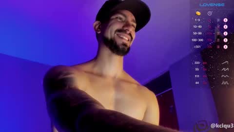 Snapshot of alessandro_dibellucci chatting on March 11, 9:59 pm Kciqu3 Independent model online show from March 11, 9:59 pm