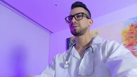 Snapshot of alessandro_dibellucci chatting on October 9, 11:47 pm Kciqu3 Independent model online show from October 9, 11:47 pm