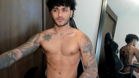 Snapshot of alessandro_vanni chatting on December 21, 1:42 pm Alessandro Vanni online show from December 21, 1:42 pm