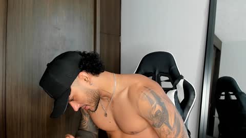 Snapshot of alessandro_vanni chatting on December 28, 3:59 pm Alessandro Vanni online show from December 28, 3:59 pm