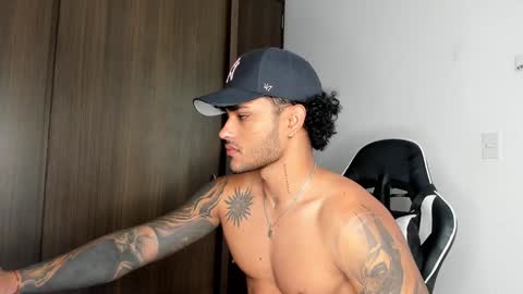 Snapshot of alessandro_vanni chatting on January 17, 1:13 pm Alessandro Vanni online show from January 17, 1:13 pm