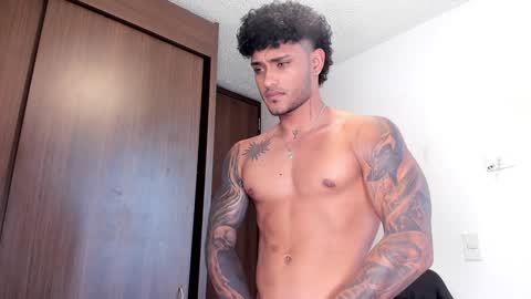 Snapshot of alessandro_vanni chatting on January 31, 4:38 pm Alessandro Vanni online show from January 31, 4:38 pm