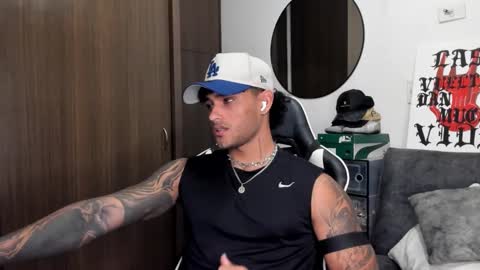 Snapshot of alessandro_vanni chatting on September 12, 1:38 am Alessandro Vanni online show from September 12, 1:38 am