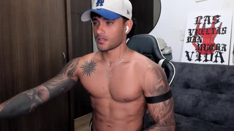 Snapshot of alessandro_vanni chatting on September 25, 1:20 am Alessandro Vanni online show from September 25, 1:20 am