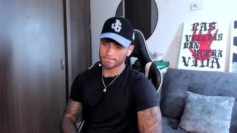 Snapshot of alessandro_vanni chatting on October 6, 1:41 pm Alessandro Vanni online show from October 6, 1:41 pm