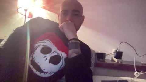 Snapshot of alessandromori91 chatting on December 17, 7:03 am alessandromori91 online show from December 17, 7:03 am
