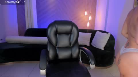 ALESSA ROMERO  online show from January 21, 8:21 pm