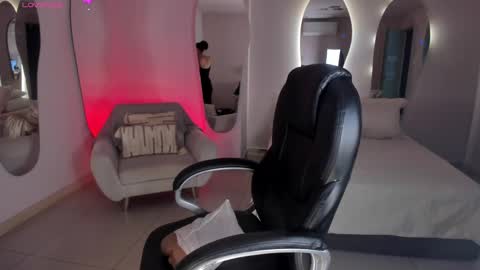 ALESSA ROMERO  online show from February 20, 6:46 pm