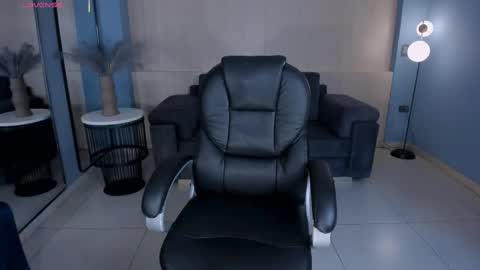 ALESSA ROMERO  online show from October 4, 8:07 pm