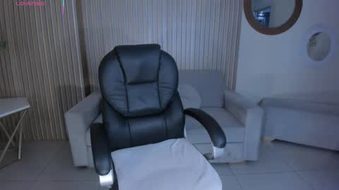 ALESSA ROMERO  online show from November 29, 8:12 pm