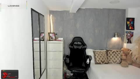 Yy  online show from September 19, 12:45 am