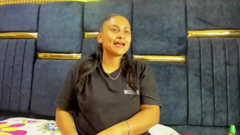 Alessie and scarlet online show from November 25, 11:32 am