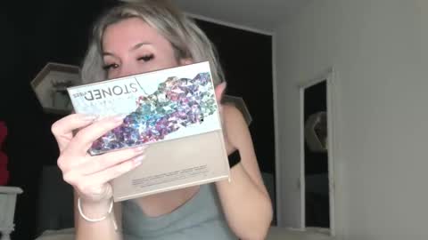 Snapshot of alesys69 chatting on February 16, 10:54 pm alesys69 online show from February 16, 10:54 pm